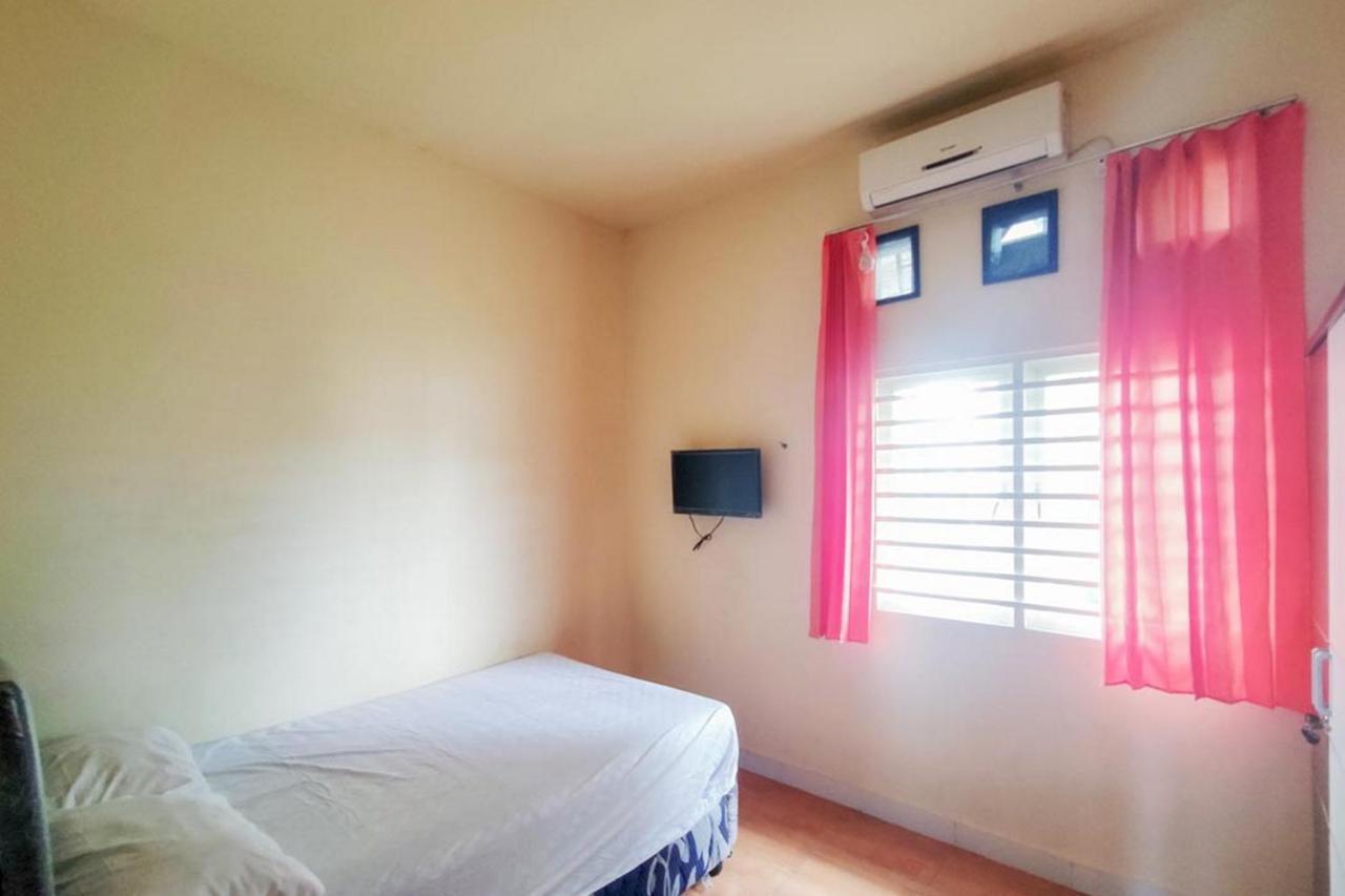 Chandra Graha Guesthouse Palu Exterior foto